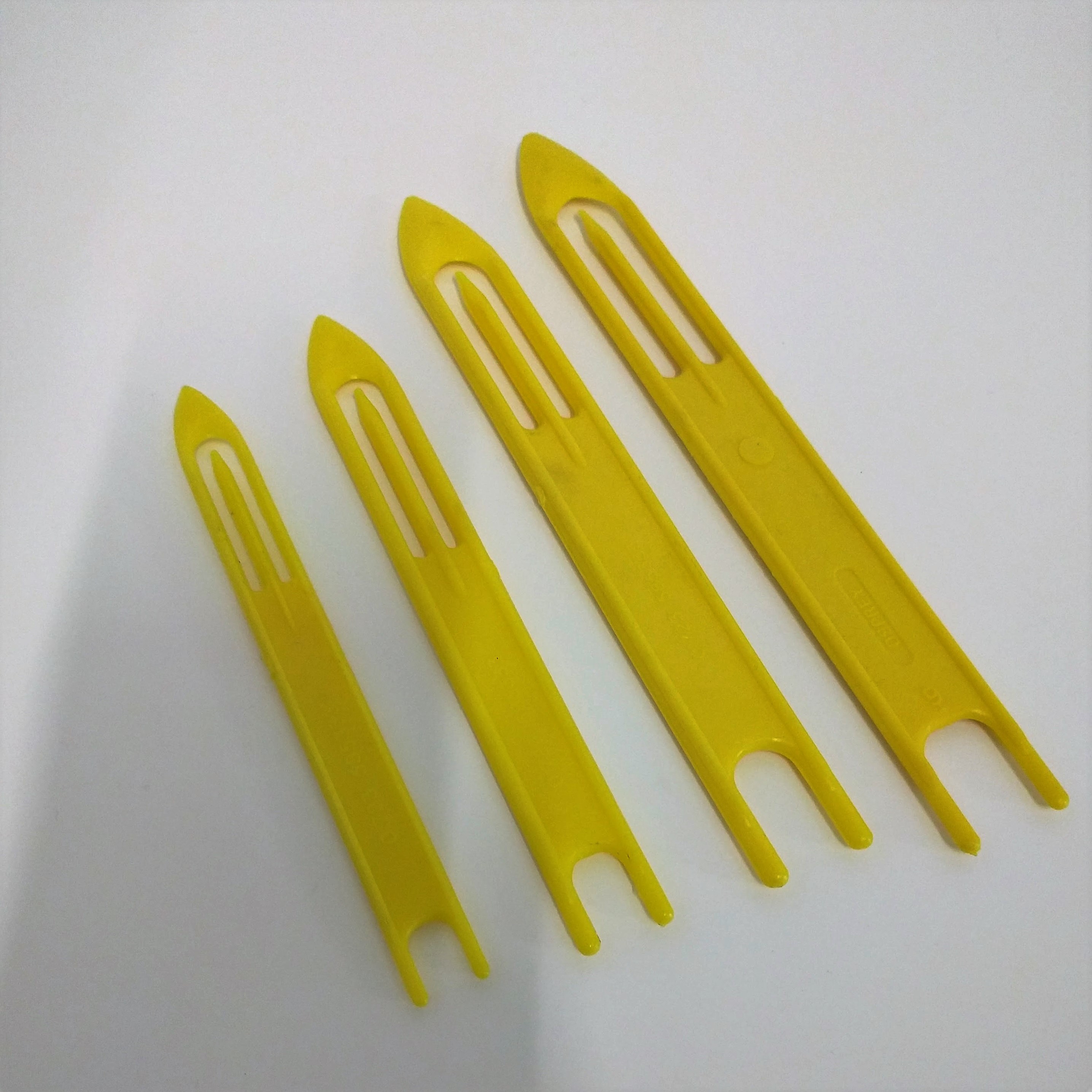 Yellow Plastic Mending Needle